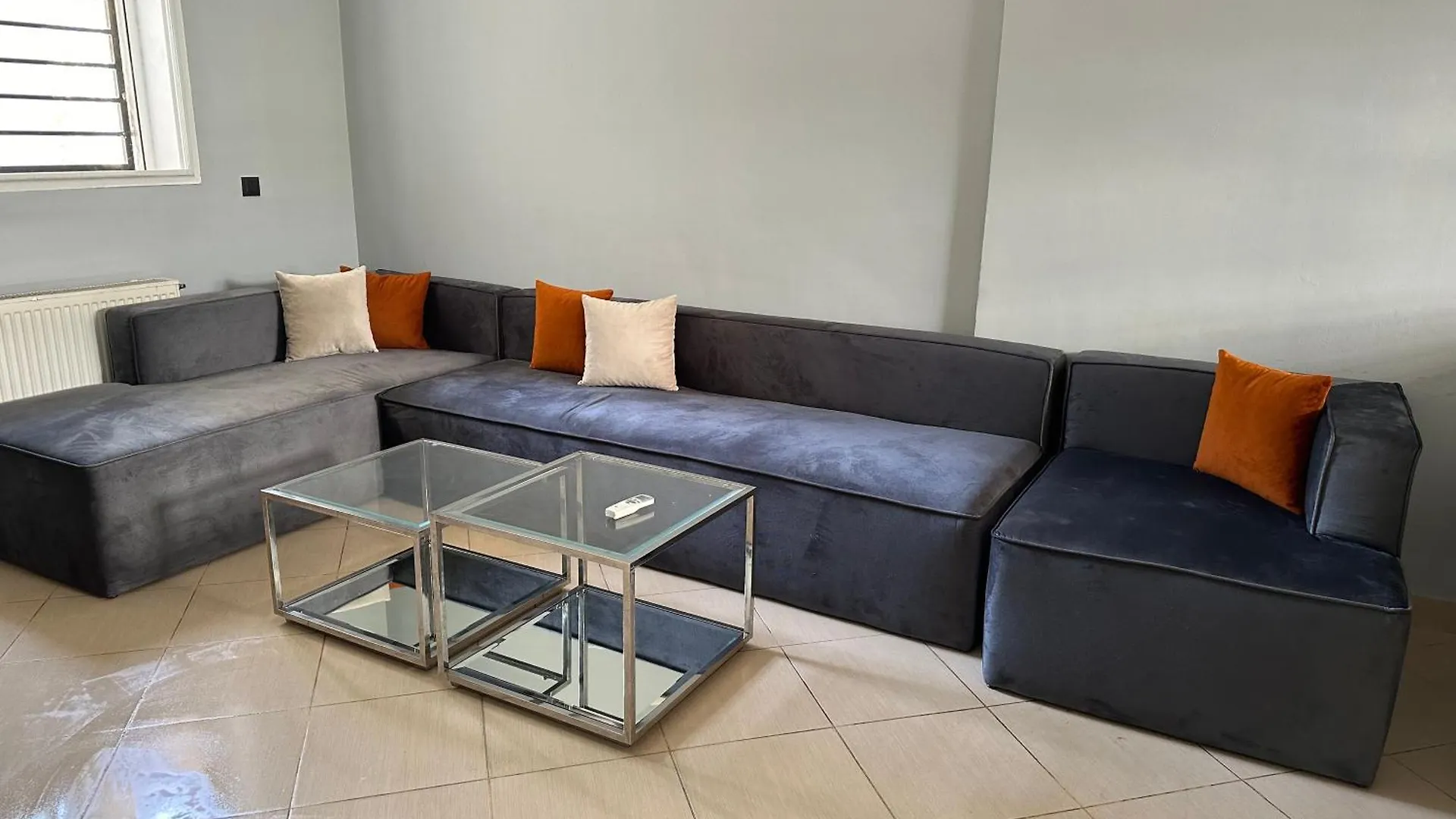 Duplex Cornish Lac2 Tunis Apartament