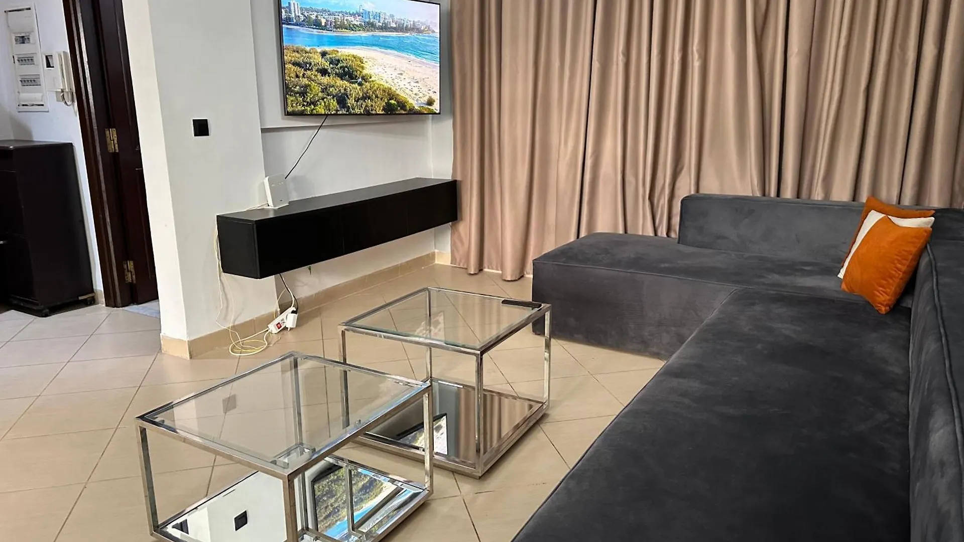 Duplex Cornish Lac2 Tunis