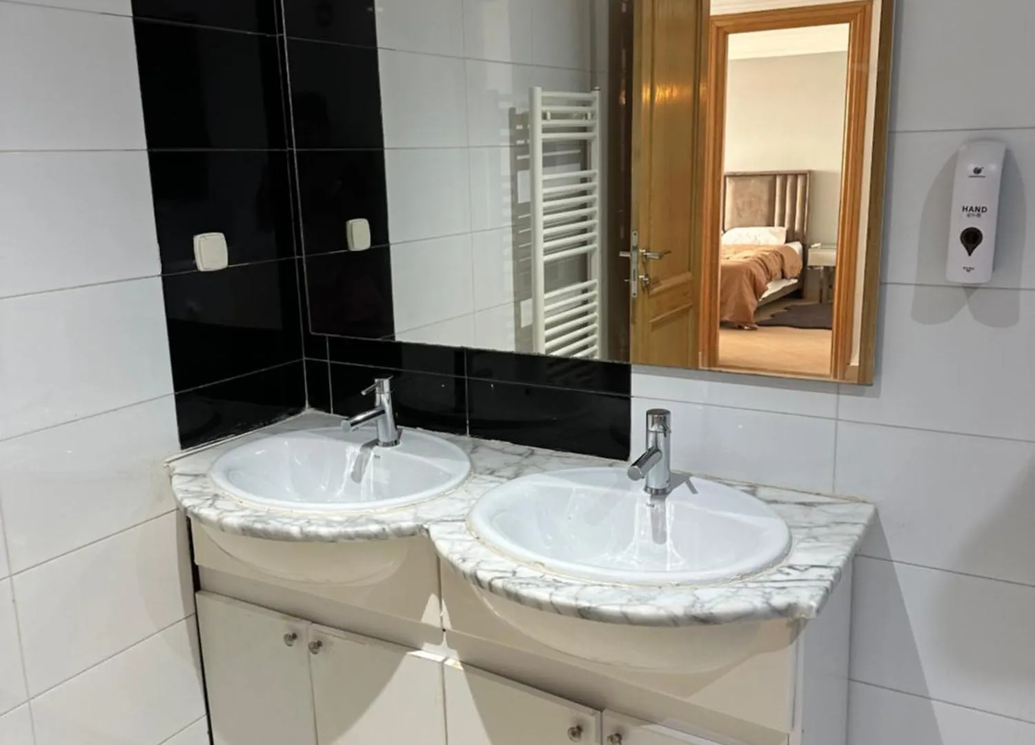 Apartament Duplex Cornish Lac2 Tunis